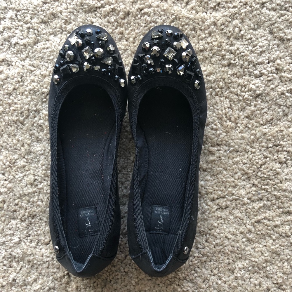 Vera Wang Embelished flats